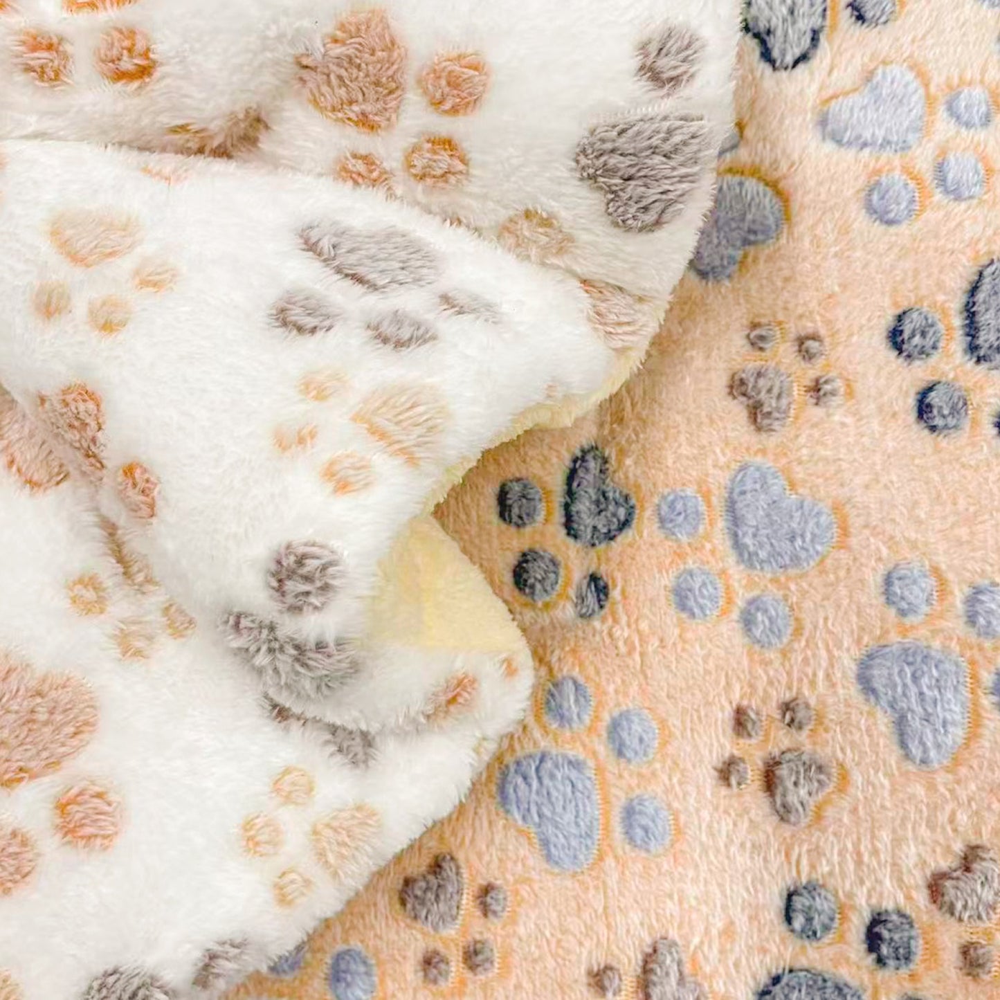 Christmas Gift: Cartoon Paw Pattern Plush Blanket - Soft & Warm Pet Throw for Dogs and Cats